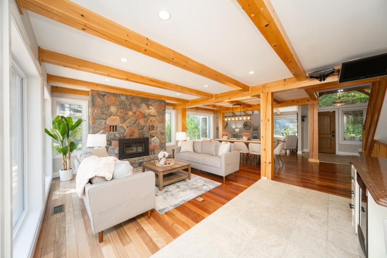 Villa Muskokawaterfront Pooltable 98Tv 6Acres Huntsville Exterior foto